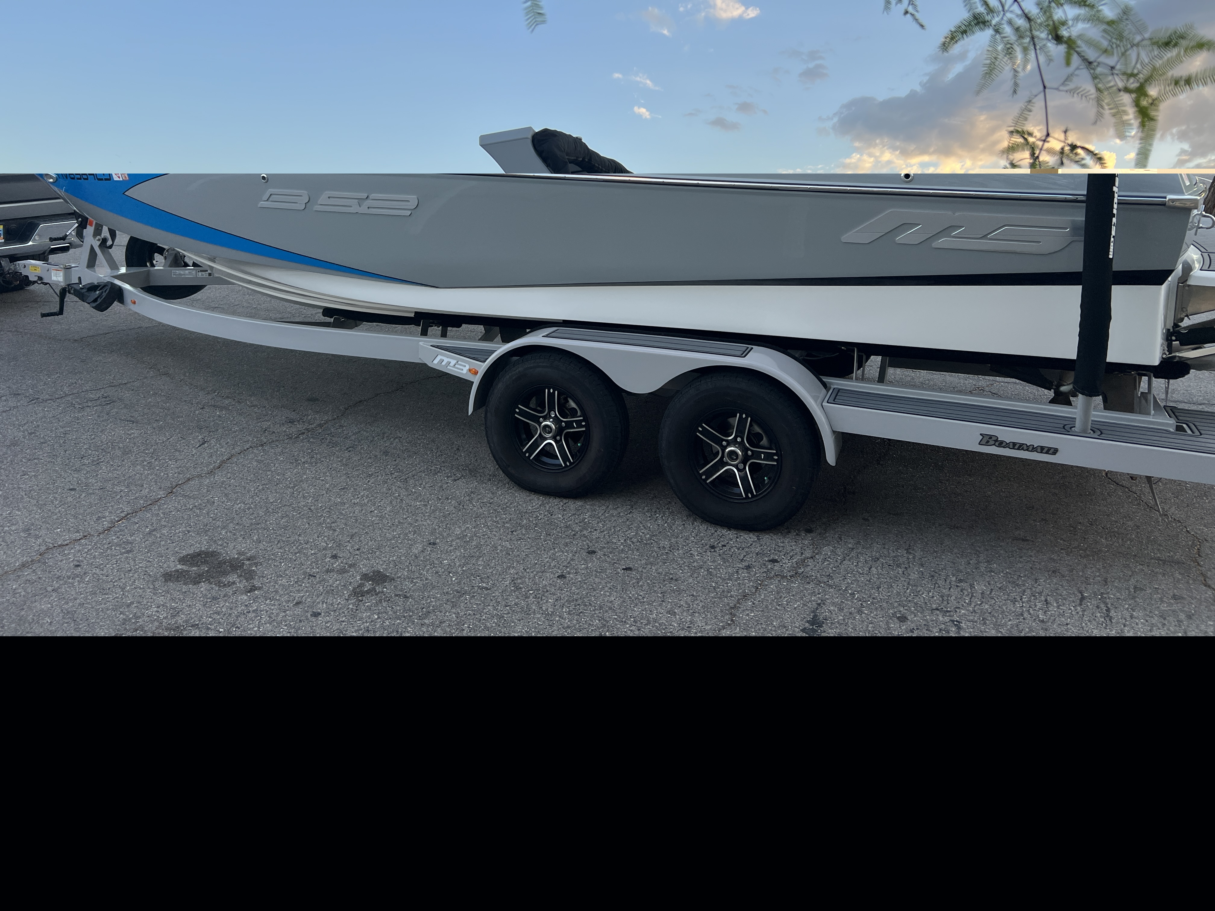 2019 MB B52 23' Icon